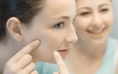 女人護(hù)膚全攻略，皮膚好的女人都是這樣做的！