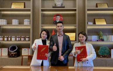 恭喜廣東深圳光明紀(jì)小姐，張小姐成功簽約加盟翌芙萊。