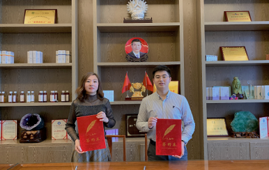 恭喜廣東潮州市加盟商唐老師，成功續(xù)簽翌芙萊